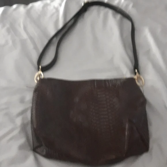 COPY - Crossbody - Picture 1 of 3